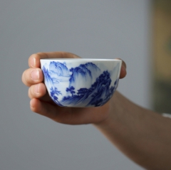 青花山水罗汉杯